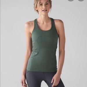 Lululemon tank top size 10